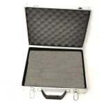 Case accesorii