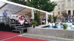 Scena mobila 10.5m x 8m x 8m cu 2 extensii line-array/ecran - imagine 10