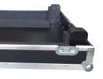 Case Allen & Heath dLive C3500 - spatiu cabluri si roti - imagine 3