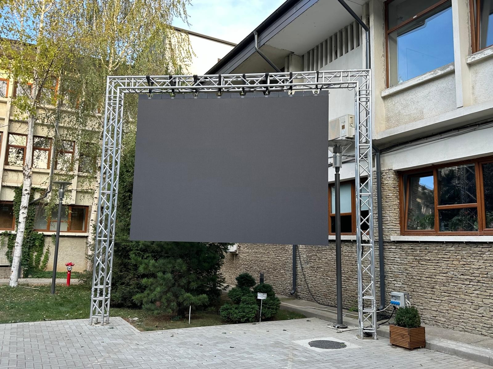 ps-products-23307-66286 Poarta ecran LED 3,5m x 5m B34 - imagine 1