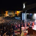 Scena Spectacole cu acoperis in 2 ape